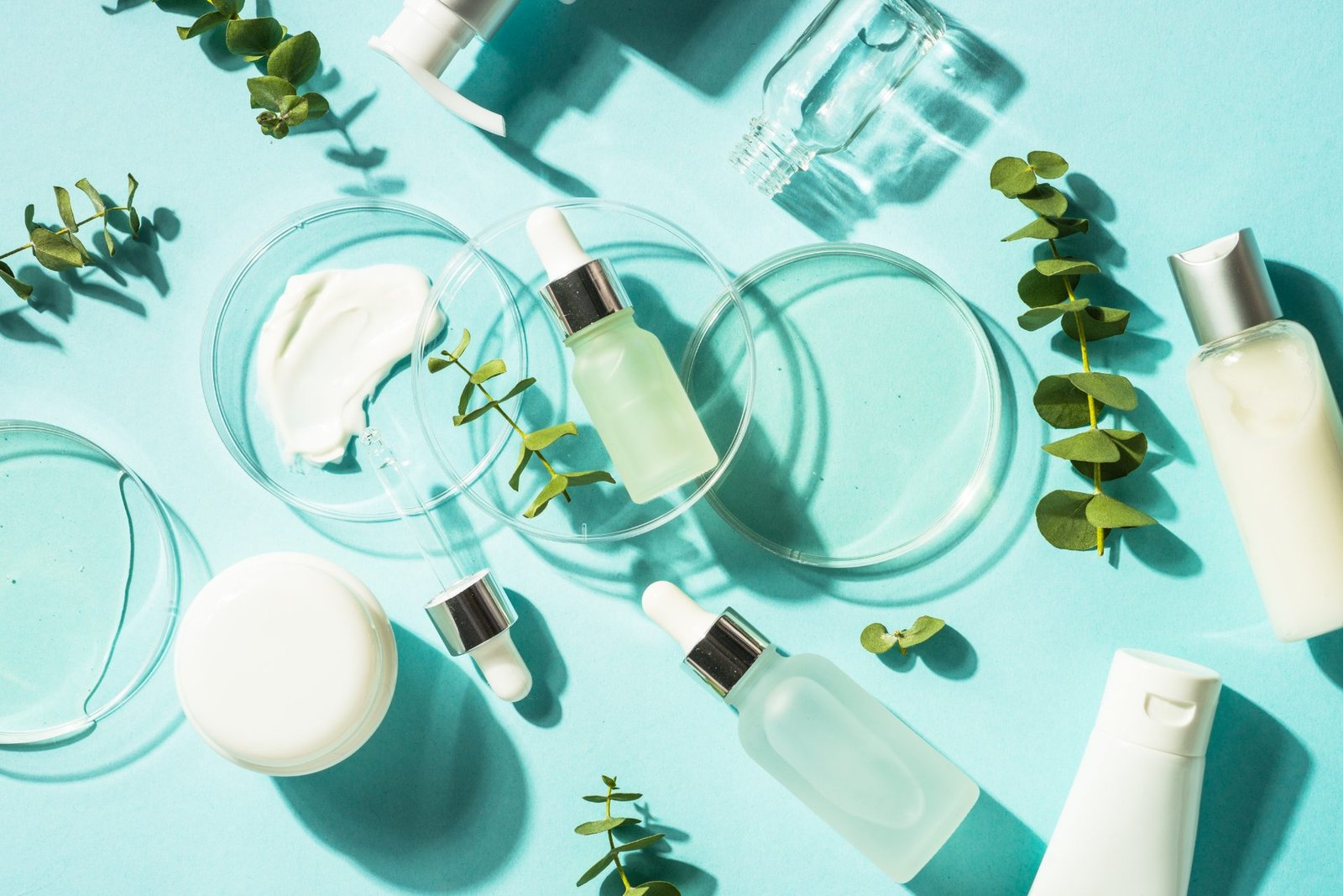 Redlemon Cosmetic Products In A Minimalist Beauty Still Lif 2026 03 19 03 04 01 Utc Compressed