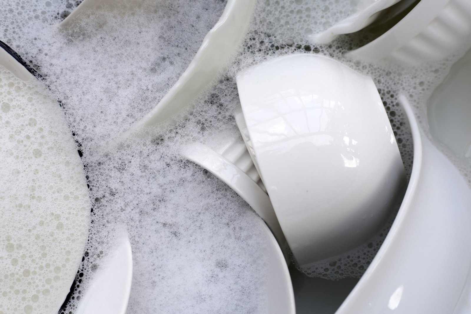 Redlemon Dish Washing Dirty Dishes Soaking In Kitchen Sink 2026 03 23 23 01 32 Utc Compressed
