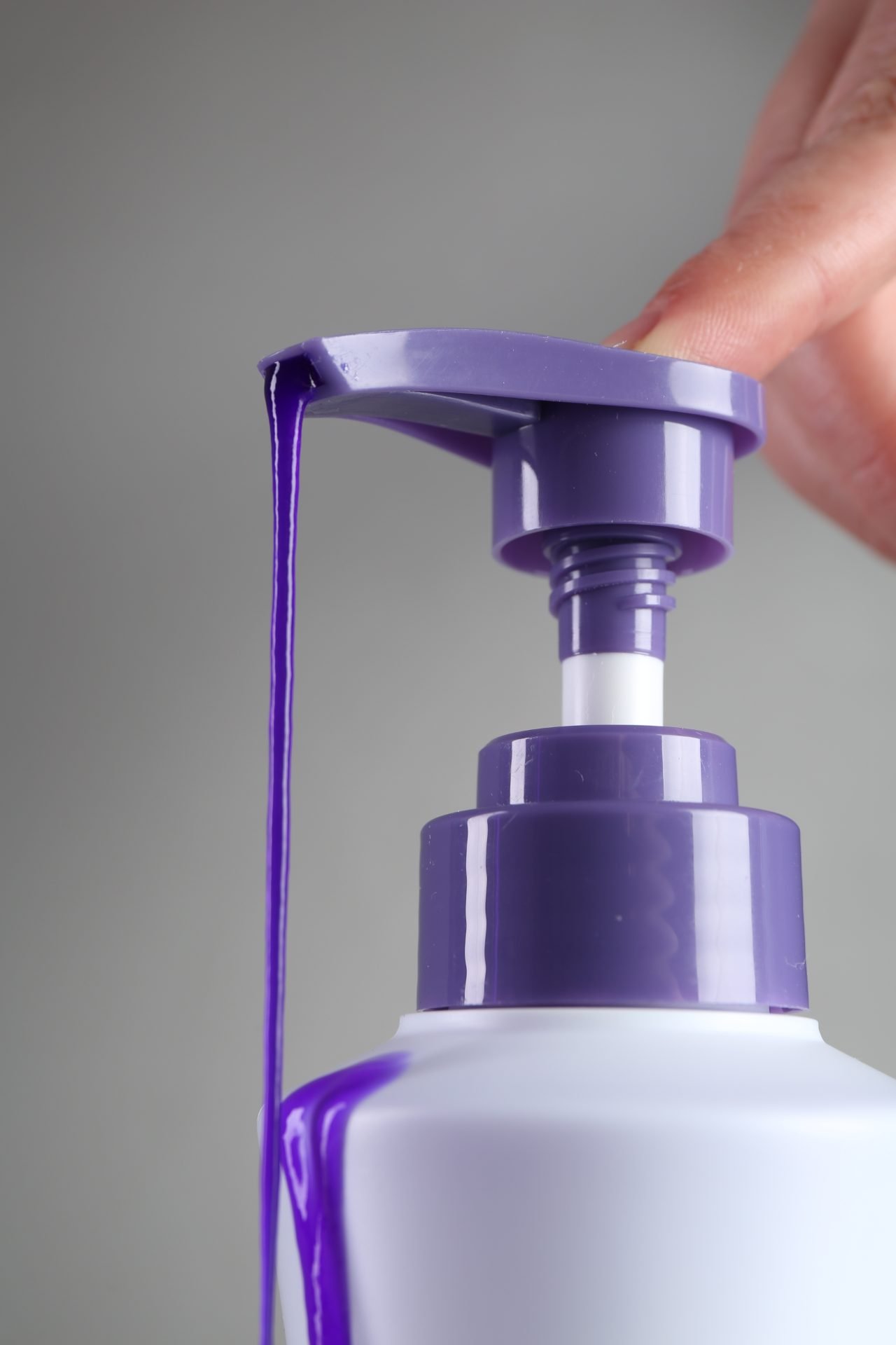 Redlemon Extreme Close Up Of Purple Liquid Dripping From A 2026 05 07 20 17 17 Utc Compressed