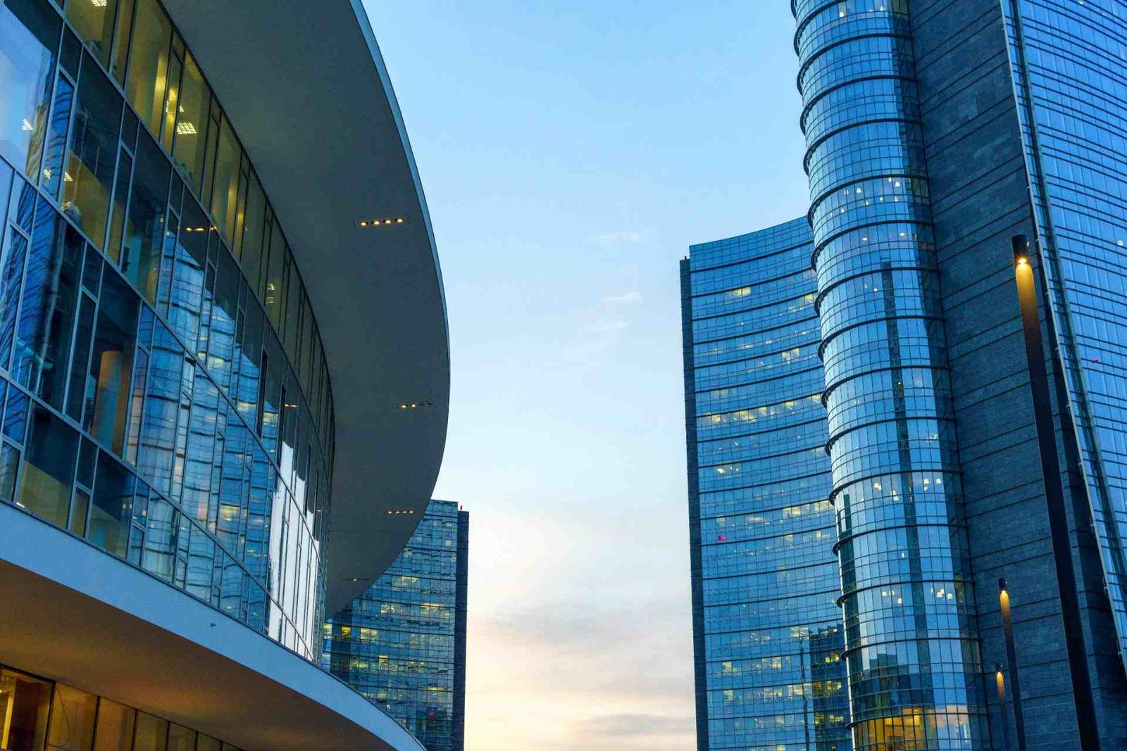 Redlemon Milan Italy Gae Aulenti Square 2026 03 16 04 55 46 Utc Compressed