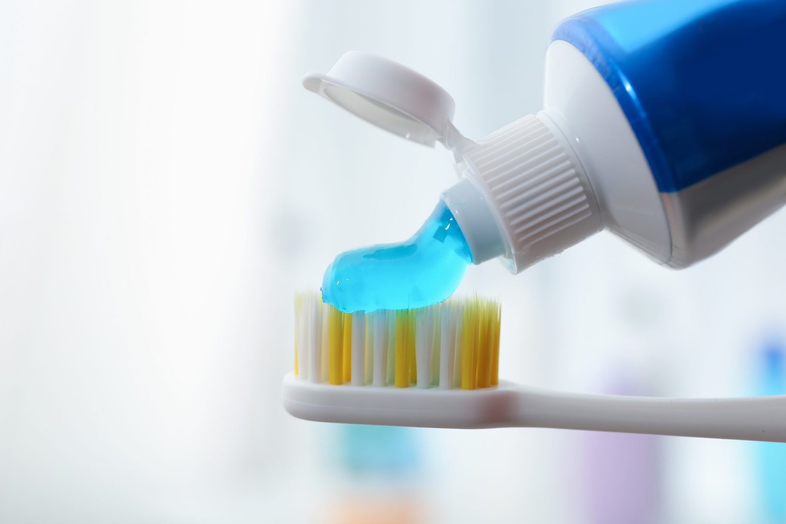 Redlemon Toothbrush With Blue Toothpaste Ready To Clean 2026 03 27 00 52 23 Utc Compressed