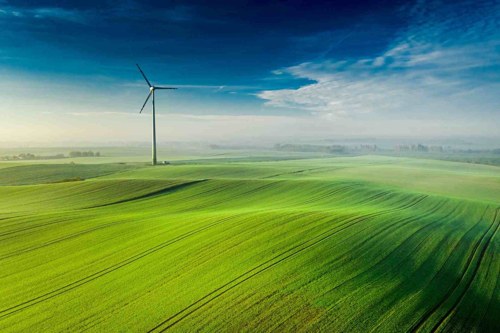 Redlemon Wonderful Foggy Wind Turbine On Green Field At Sun 2026 03 24 14 16 12 Utc Compressed